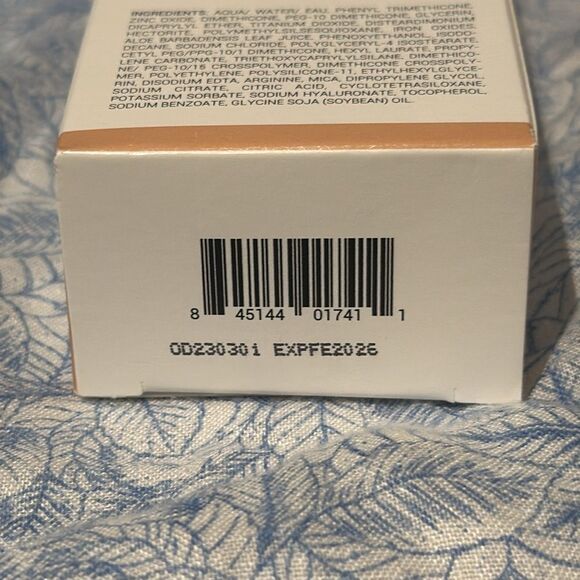 CC Color Correcting Cream - Almond by G.M. Collin for Women 1.8 oz Makeup - Picture 6 of 6